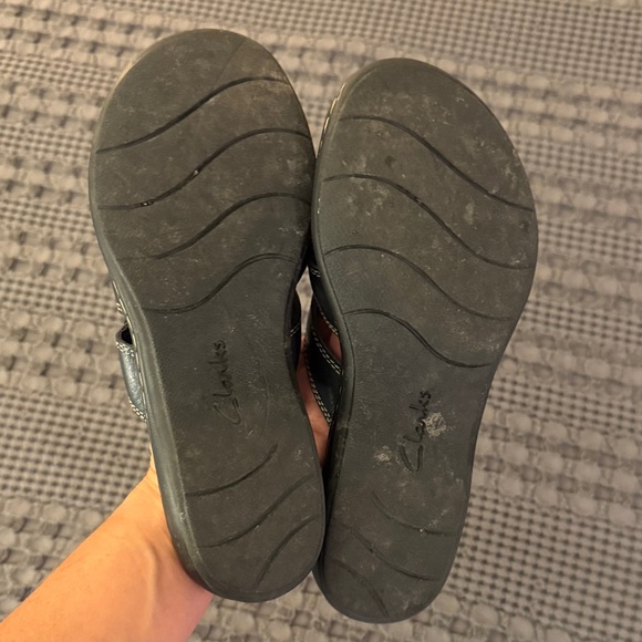 Clarks Black Leather Sandals - Picture 3 of 3